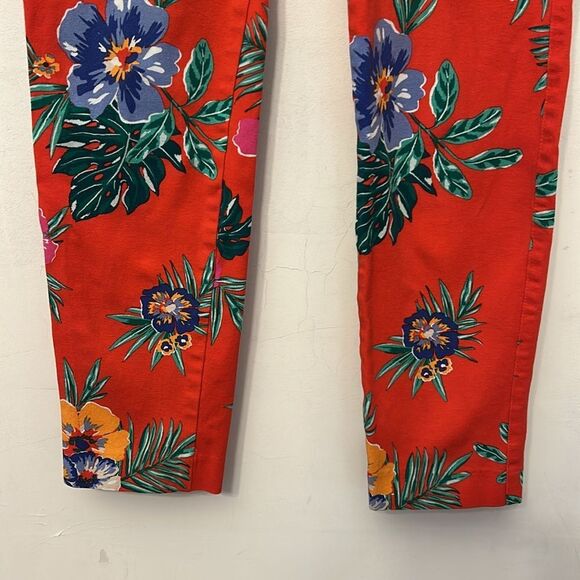 Old Navy Red Floral Mid rise Pixie Pants Size 8 EUC - Picture 6 of 9